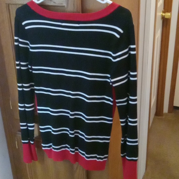 Sweater - Picture 2 of 2